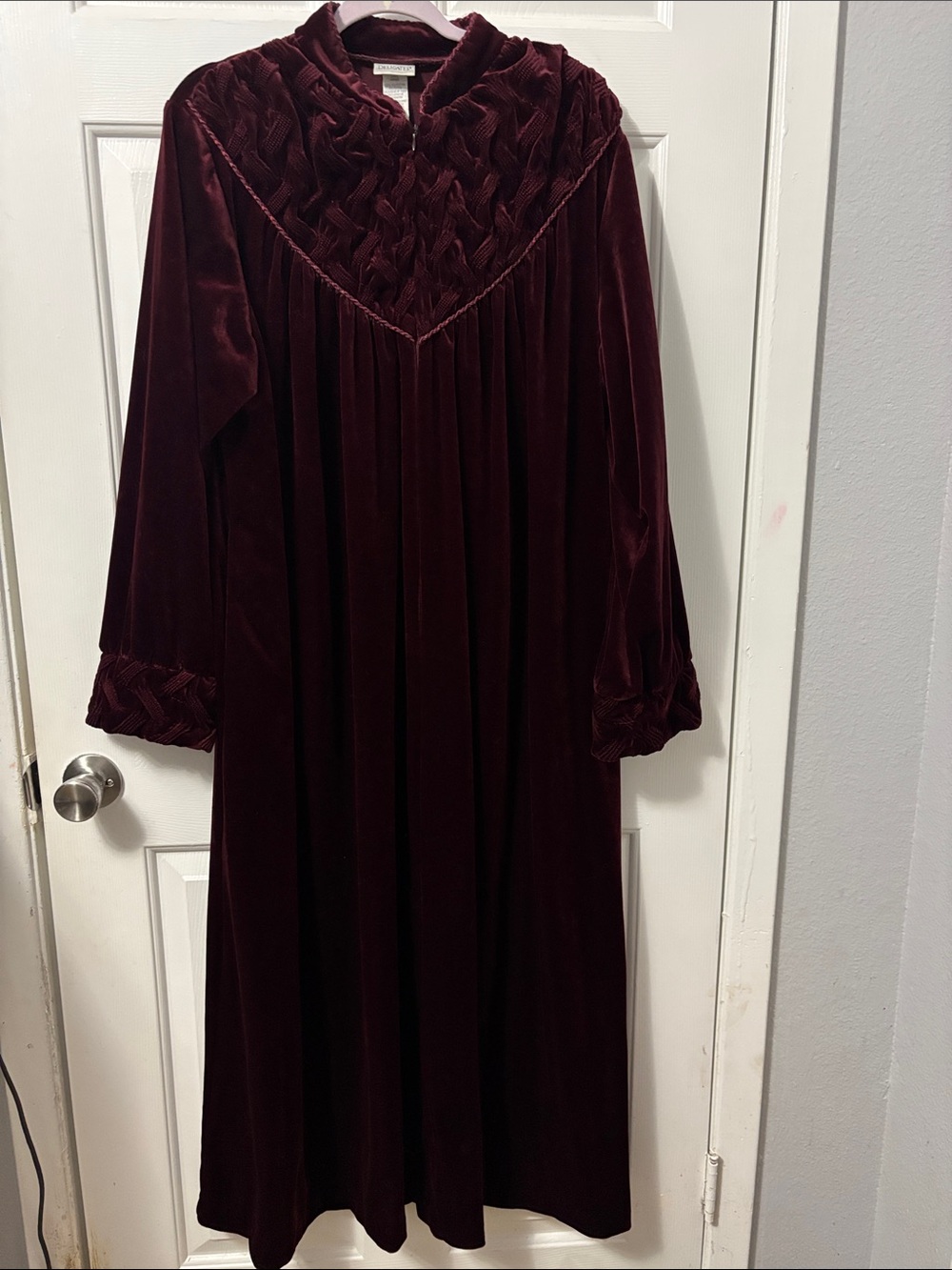 Delicates Wine Red Velvet Long Sleeve maxi robe size large